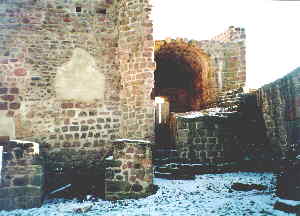 hrad Pecka � zdivo