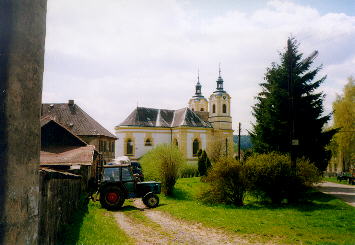 Ostru�no, kostel z boku