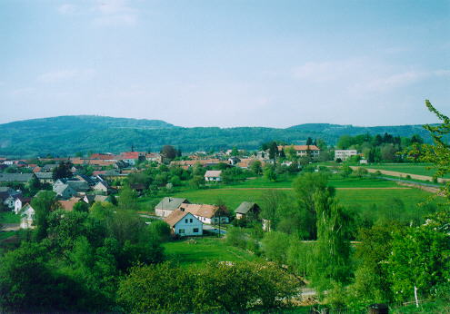 �eleznice, ji�n� a v�chodn� ��st