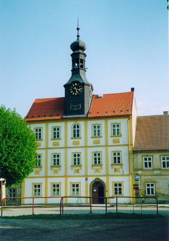 �eleznice, radnice