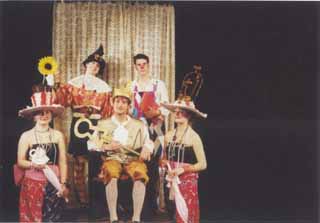 C�sa�ovy �pln� nov� �aty