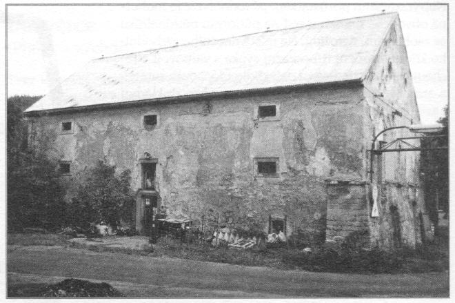 tvrz v Dřevěnici – pohled na tvrz