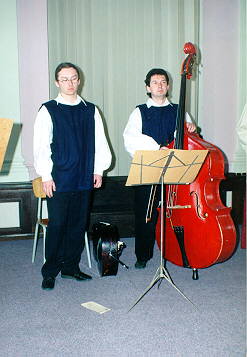 Muzikáři v aule LG, 2 (19k)