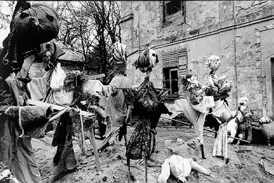 Výroba čarodějnic, Lhotákovi (43k)