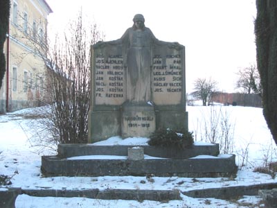 Psinice � pomn�k ob�tem 1. sv. v�lky (111)